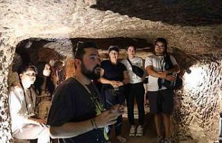 Litvanyalı turist eşine doğum gününde Kapadokya...