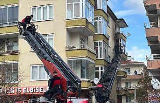 Lüleburgaz’da apartman dairesi yangını: Panik...