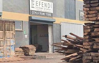 Makineden fırlayan ahşap parçası bacağına saplanan...