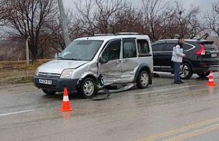 Malatya’da 6 kişinin yaralandığı kaza kameraya...
