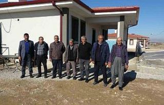 Malatya’da evlerine kavuşan depremzede vatandaşlar:...