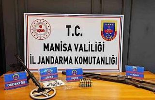 Manisa’da Doğu Roma dönemine ait 23 sikke ele...