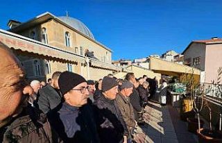 Manisalı duayen gazeteci son yolculuğuna uğurlandı