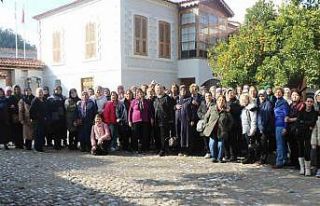 Manisalı kadınlar 2025 yılında da kenti tanımaya...