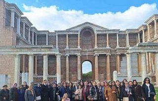 Manisalı kadınlar Salihli ilçesindeki güzellikleri...