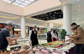 Mardian Mall çalışanlarını kahvaltıda buluşturdu