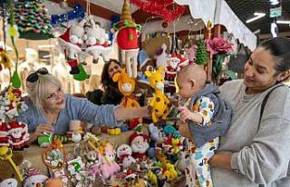 Mersin’de üretici kadın stantları ’yeni yıl’...