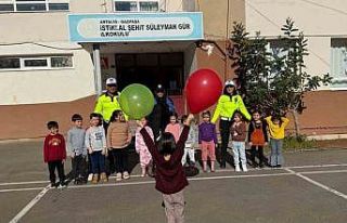 Minik öğrencilere trafik bilinci aşılandı