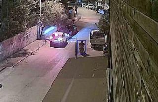 Motosiklet hırsızı cam silip para toplarken yakalandı