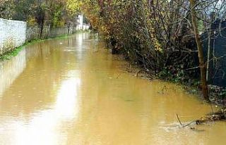 Muğla’da yoğun yağış su baskınlarına sebep...