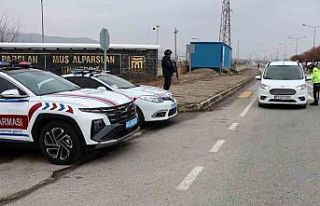 Muş’ta kış lastiği denetimleri sıkılaştırıldı