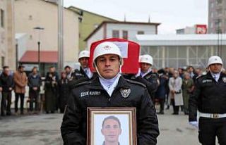 Muş’ta vefat eden polis memuru için cenaze töreni...