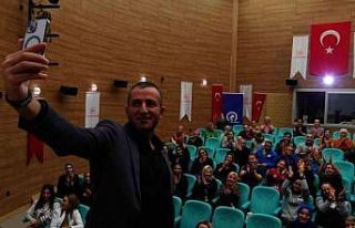 Mutlu evliliğin sırrı sağlık personeline anlatıldı