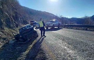 Otomobil ile pikap kafa kafaya çarpıştı: 1 ölü