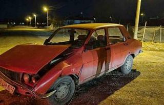 Otomobil ile traktör çarpıştı: 2 yaralı