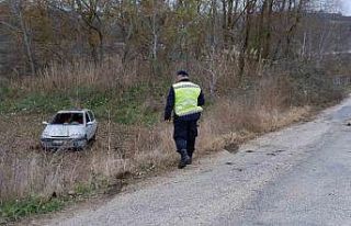 Otomobil tarlaya uçtu: 1 yaralı