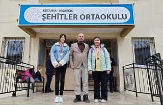 Öykü yarışması il birincisi ve ikincisi Hisarcık...