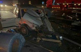 (ÖZEL) Yola düşen metal rulolar az kalsın faciaya...