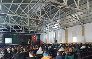 Polis ekiplerinden öğrencilere terör farkındalık...