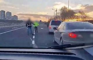 Polisin durdurduğu araçtan 20 ruhsatsız silah çıktı