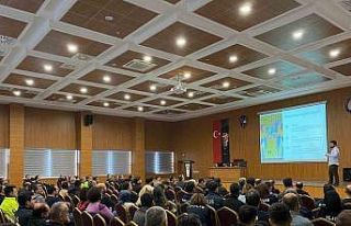 Polislere psikiyatri konulu konferans verildi