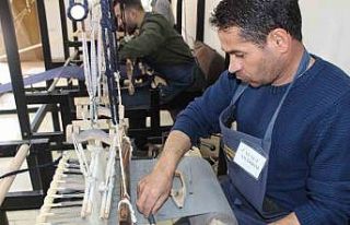 Şal şepik ile geleneksel moda yeniden canlanıyor