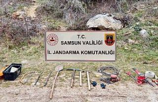 Samsun’da kaçak kazı yapan 2 kişi yakalandı