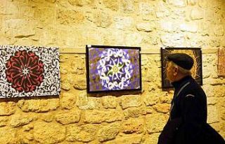 Sergiden elde edilecek gelir, öğrencilere bağışlanacak