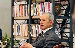 Sincan Belediyesi, gençleri yazar Sadık Yalsızuçanlar...