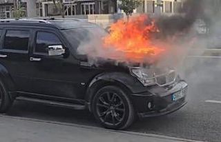 Şırnak’ta cip ve yolcu otobüsü alevlere teslim...