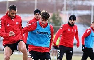 Sivasspor teknik direktörsüz çalıştı