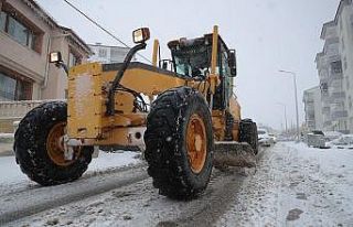 Sivas’ta 65 araç ve 255 personel karla mücadelede...