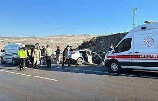 Siverek’te duvara çarpan otomobilin sürücüsü...