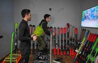 Sporcular 4 mevsim boyunca kayak yarışlarına simülasyonla...