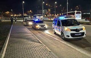 Su tankerinin çarptığı yaya ağır yaralandı