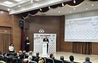 Sultangazi Yazı Akademisi 6’ıncı dönem öğrencileri...