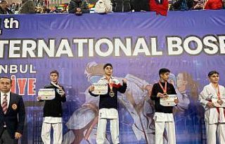 Sultangazili sporcular altın ve gümüş madalya...