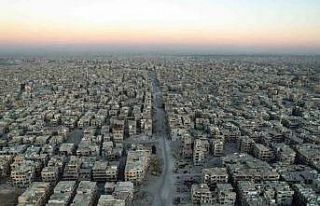 Suriye’de insanların açlıktan öldüğü mülteci...