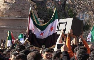 Suriye’de rejimin düşüşü Konya’da sevinçle...