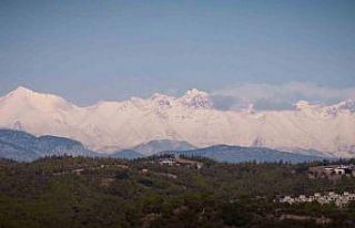 Toros Dağlarında kar kılığına artıyor