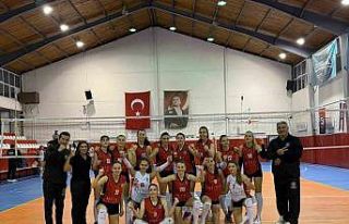 Turgutlu Belediyespor’un kadın takımları doludizgin