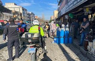 Turgutlu’da zabıta ve emniyetten kaldırım işgali...