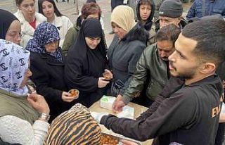 Ücretsiz lokma dağıtımı izdihama neden oldu