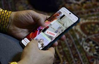 Ülkelerine dönen Suriyeliler eşyalarını Whatsapp...