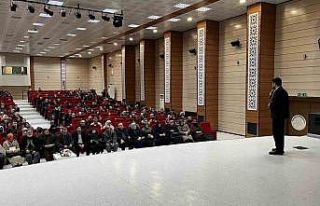 Umre yolcuları için seminer verildi