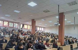 Üniversite öğrencilerine “Eş Seçimi ve Evlilik”...