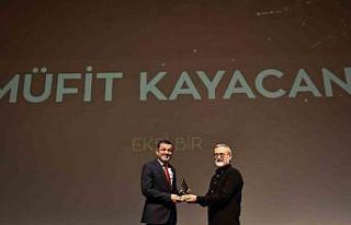 Ünlü sanatçı Kayacan’dan Başkan Çavuşoğlu’na...