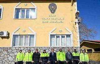 Vali Aktaş, çevik kuvvet ve bölge trafik ekiplerini...