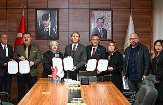 Vali Aktaş hayırseverlerle bir araya geldi