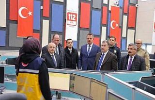 Vali Eldivan, 112 Acil Çağrı Merkezinde incelemede...